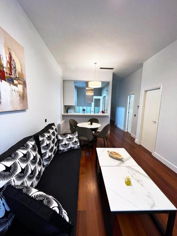 Catedral Square Apartment เซบีญา ภายนอก รูปภาพ